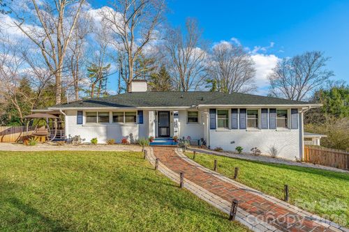 2 Bevlyn Dr, Asheville, NC, 28803-3302 | Card Image