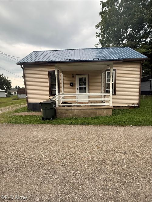 625 Henry St, Cambridge, OH, 43725-2837 | Card Image