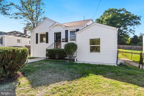 1312 Dunbar Oaks Dr, CAPITOL HEIGHTS, MD, 20743-1203 | Card Image