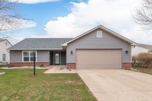 8042 Southern Trails Pl, Indianapolis, IN, 46237-8207 | Card Image