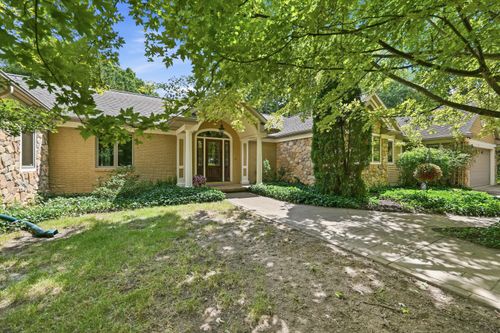 521 Rock Creek Drive, Ann Arbor, MI, 48104 | Card Image
