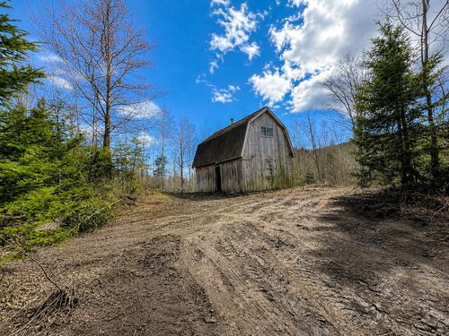 2900 Old Duck Pond Rd, Sheffield, VT, 05866 | Card Image