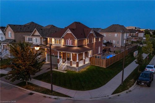 211 Odonnel Dr, Binbrook, ON, L0R1C0 | Card Image