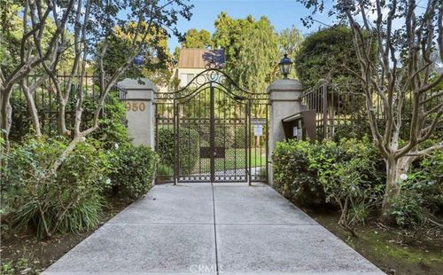 unit-245-950 N Kings Rd, West Hollywood, CA, 90069-4327 | Card Image