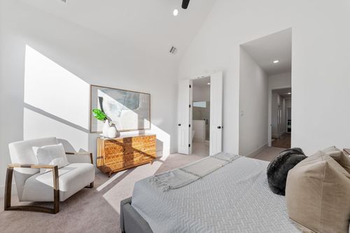 5630 Azure Ln, Houston, TX, 77001 | Card Image