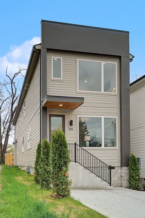 928 West Ave, Nashville, TN, 37206-3357 | Card Image