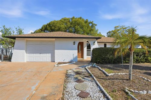 7427 Fireside Dr, PORT RICHEY, FL, 34668-5726 | Card Image
