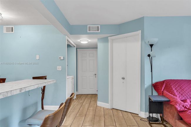 APT-207 - 251 Palm Cir W, Condo with 2 bedrooms, 1 bathrooms and null parking in Pembroke Pines FL | Image 11