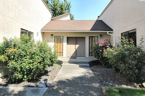 3600 Eastlake Dr, West Richland, WA, 99353-7724 | Card Image