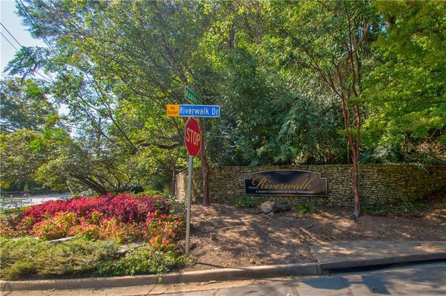 171 Riverview Trl, Condo with 3 bedrooms, 4 bathrooms and 2 parking in Roswell GA | Image 67