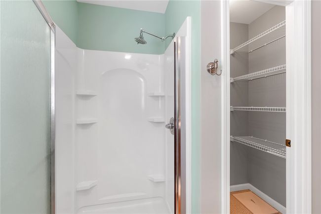 Primary Shower and Walk-In Closet | Image 19