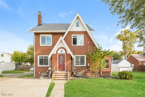 1115 Colonial Blvd, Canton, OH, 44714-1837 | Card Image