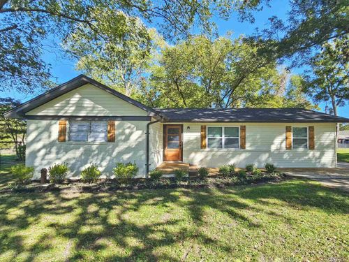 30 Allen Cir, Brighton, TN, 38011-4041 | Card Image