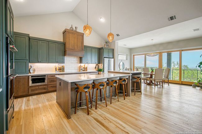 554 Seven Falls Dr, House other with 7 bedrooms, 8 bathrooms and null parking in Fredericksburg TX | Image 10