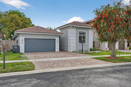 1281 Ne 41st Pl, Homestead, FL, 33033-5858 | Card Image