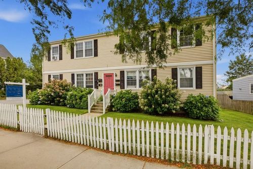 3-45 Hammond St, Newport, RI, 02840-4081 | Card Image