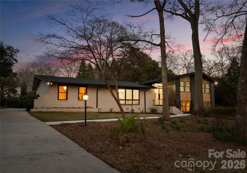 823 Wingrave Dr, Charlotte, NC, 28270-5935 | Card Image