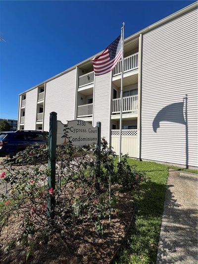 304 - 2330 Edenborn Avenue, Condo with 1 bedrooms, 1 bathrooms and null parking in Metairie LA | Image 1