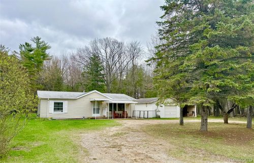 1851 S Loxley Rd, Houghton Lake, MI, 48629-9096 | Card Image