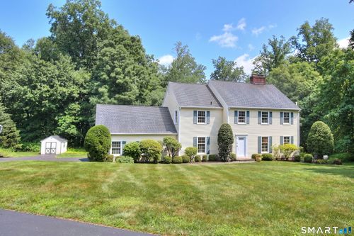 4 N Valley Rd, Ridgefield, CT, 06877-5218 | Card Image