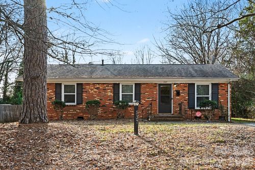 537 Kentbrook Dr, Charlotte, NC, 28213-6713 | Card Image