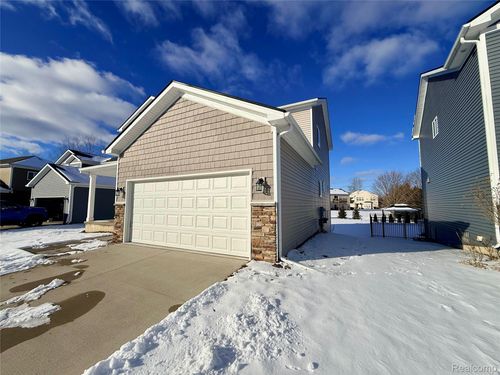 327 Hidden Riv, Holly, MI, 48442-2029 | Card Image