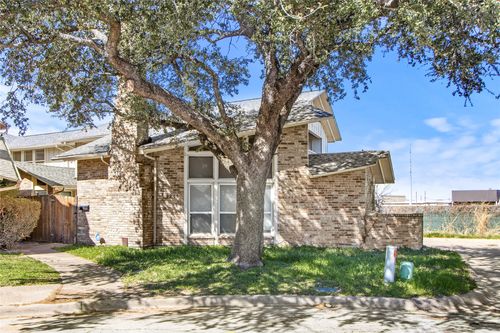 2202 Seville Court, Dalworthington Gardens, TX, 76013 | Card Image