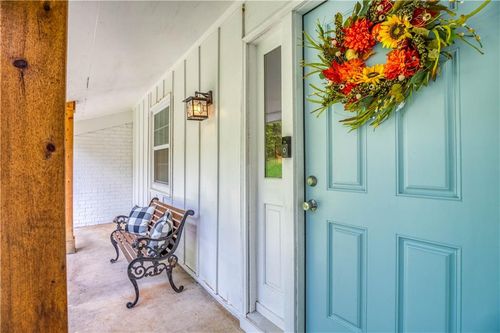284 Rhodes Dr, Athens, GA, 30606-4518 | Card Image