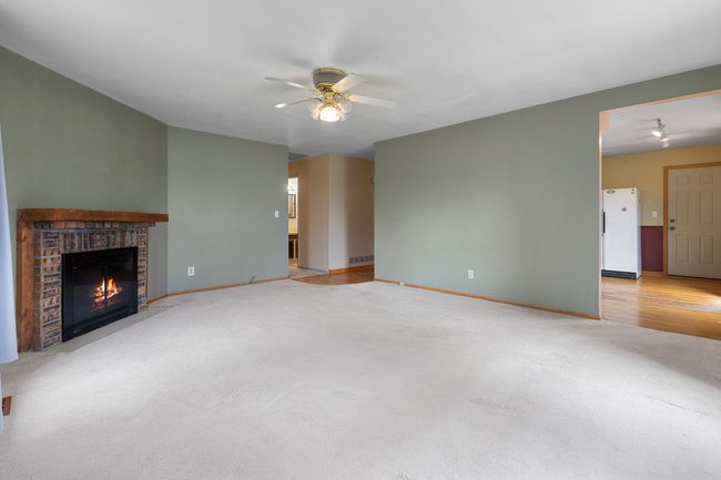 1212 Hilltop Blvd, House other with 3 bedrooms, 2 bathrooms and 1 parking in Mchenry IL | Image 5
