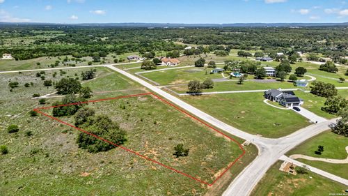 NA Lucky Rdg, Bandera, TX, 78003 | Card Image