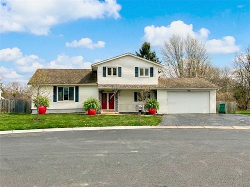 124 Granada Cir, Irondequoit, NY, 14609-1953 | Card Image
