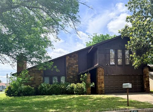 1540 E 68th Pl, Tulsa, OK, 74136-4119 | Card Image