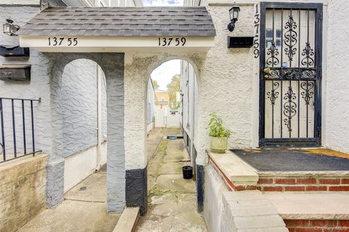 13759 232nd St, Laurelton, NY, 11413-2836 | Card Image