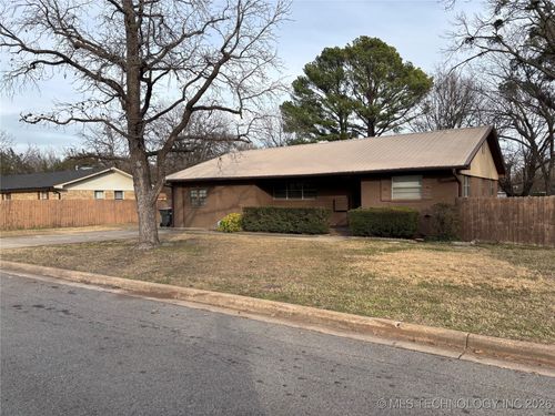 718 Marlena Ln, Ardmore, OK, 73401-3010 | Card Image