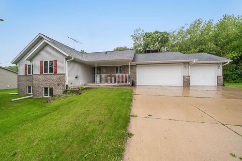 223 Willow Creek Road, ROSENDALE, WI, 54974 | Card Image