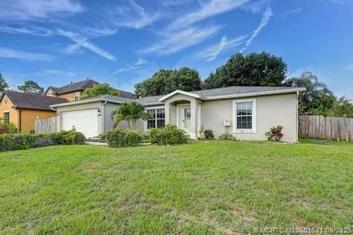 6250 Nw Hacienda Ln, PORT SAINT LUCIE, FL, 34986-3810 | Card Image