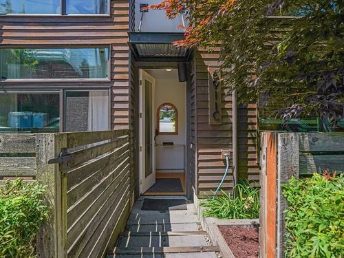 c-6911 California Ave Sw, Seattle, WA, 98136-2198 | Card Image