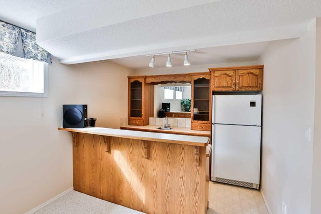 216 Canyon Terrace W, Home with 5 bedrooms, 3 bathrooms and 4 parking in Lethbridge AB | Image 25