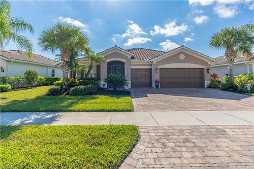 9332 Fieldstone Ln, NAPLES, FL, 34120-5250 | Card Image