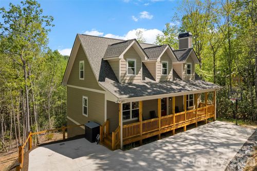 233 Arcadia Falls Way, Black Mountain, NC, 28711-0679 | Card Image
