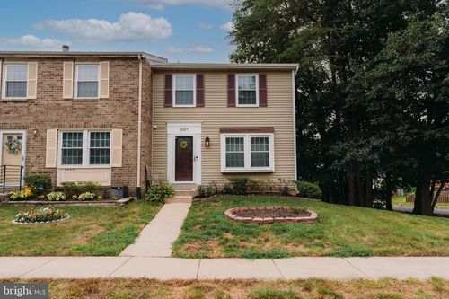 5557 Hecate Ct, FAIRFAX, VA, 22032-3841 | Card Image
