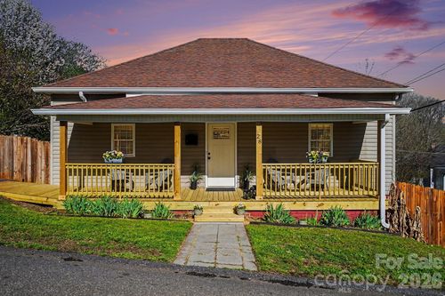 28 2nd St, Cramerton, NC, 28032-1504 | Card Image