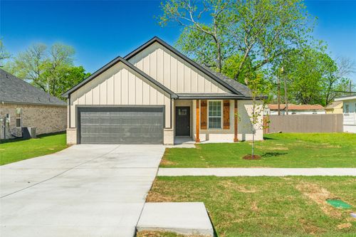 113 N 3rd St, Celeste, TX, 75423-9566 | Card Image