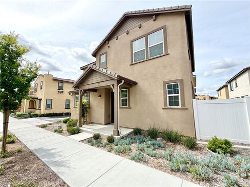 40617 Birchfield Dr, Temecula, CA, 92591-6071 | Card Image