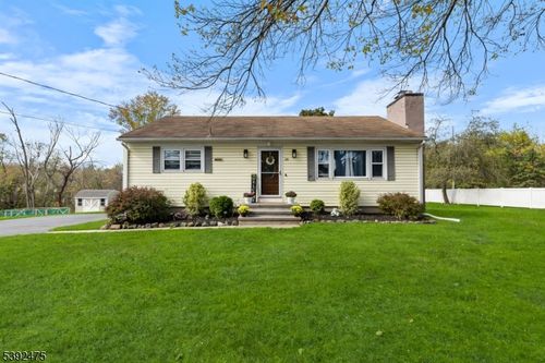 18 Ridge Rd, Flemington, NJ, 08822-6011 | Card Image