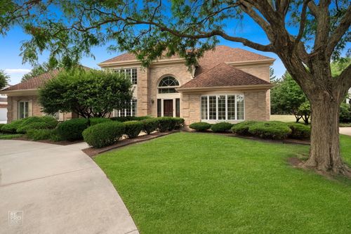 6515 Manor Dr, Burr Ridge, IL, 60527-5763 | Card Image