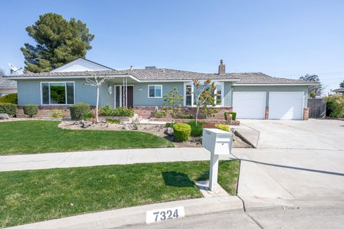7324 N 3rd Street, Fresno, CA, 93720 | Card Image