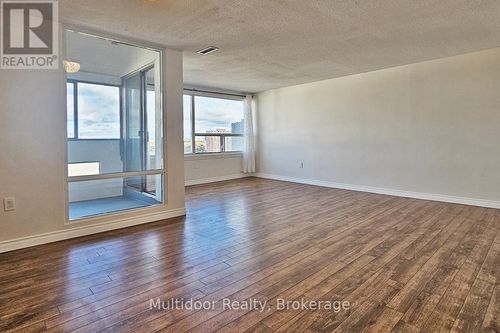 1608-475 The Mall West, Etobicoke, ON, M9C4Z3 | Card Image