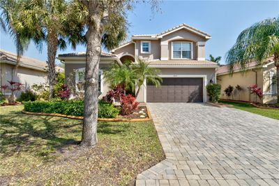 2025 Grey Falcon Circle Sw, House other with 4 bedrooms, 3 bathrooms and null parking in Vero Beach FL | Image 1