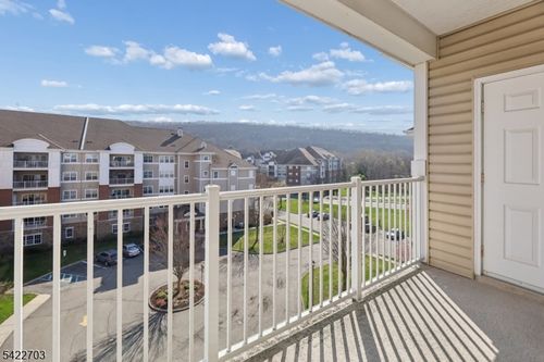 9402 Warrens Way, Wanaque, NJ, 07465-1647 | Card Image